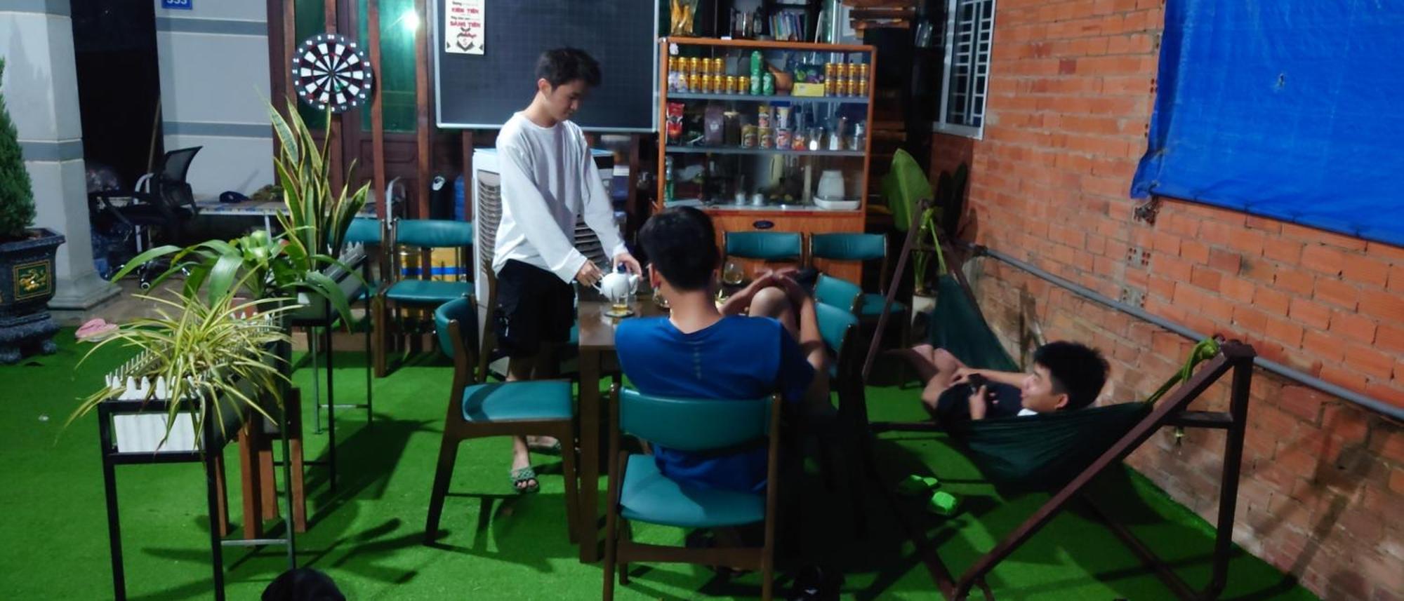 Goodlad - Adam'S Coffee Apartman Truong Mit Kültér fotó